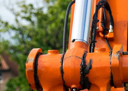 Toleranzen besser kompensiert: SAE-Flanschdichtungen von SKF Economos